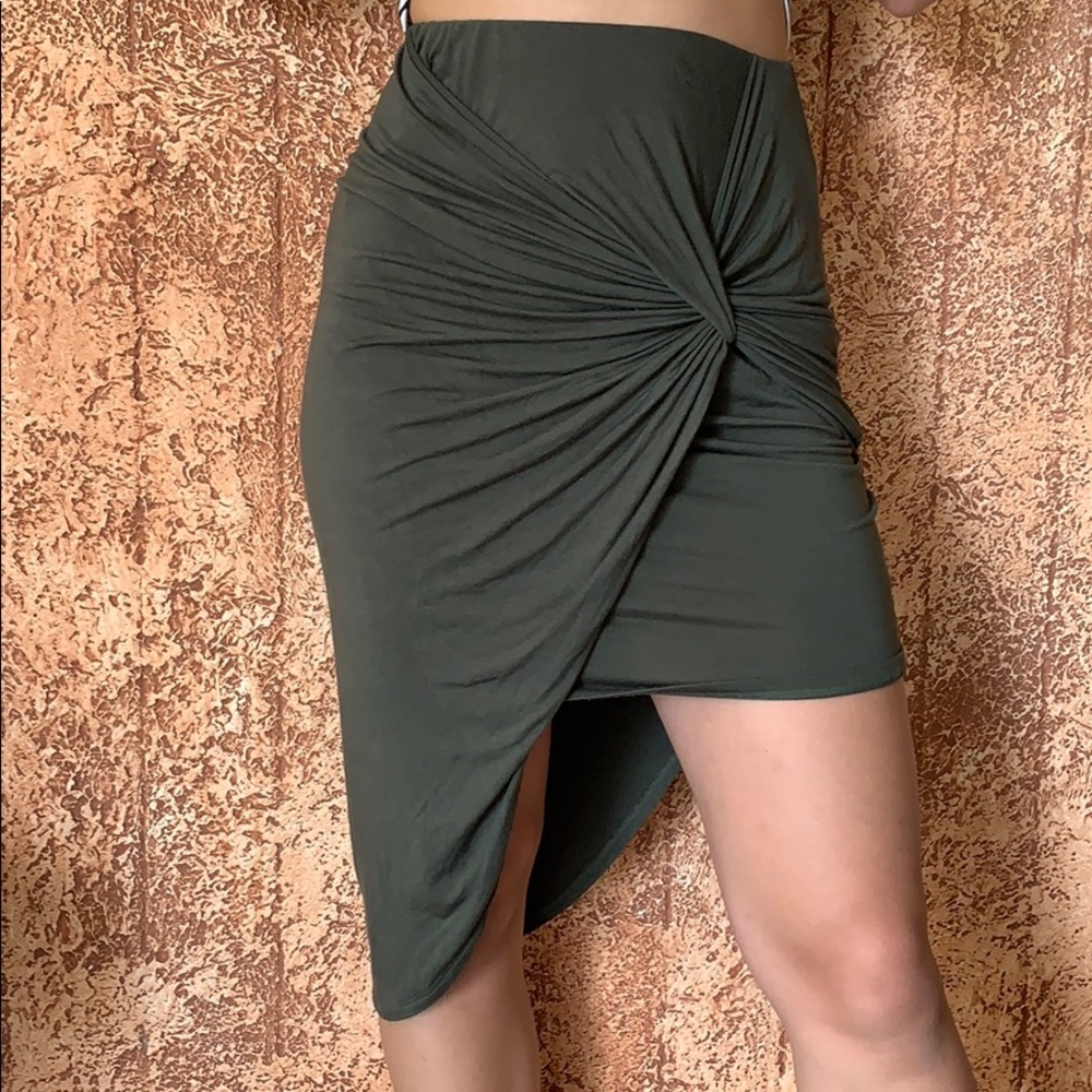 Skirt green